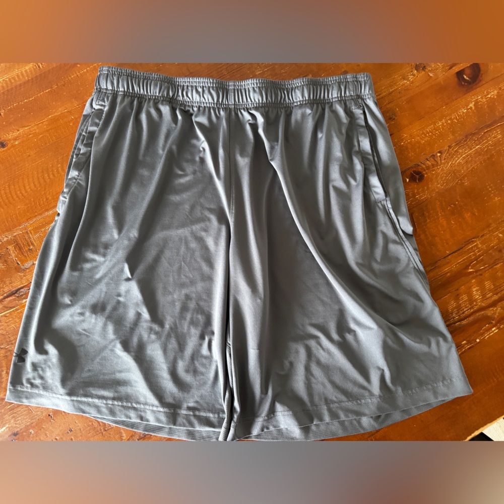 Men's Gray Athletic Shorts under armour XXL